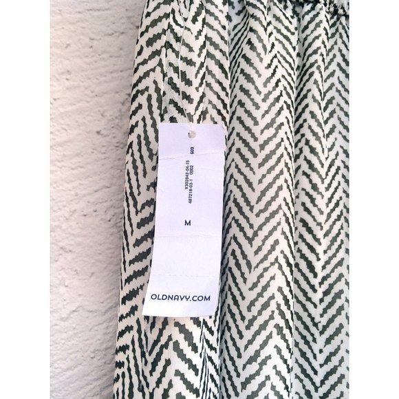 Old Navy Pleated Chiffon Pull-On Mini Skirt (US M) - Picture 2 of 4